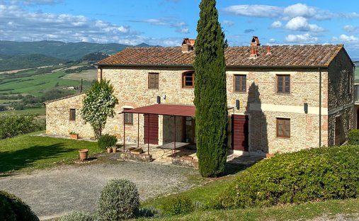 Country House in Montescudaio, Tuscany, Italy 1
