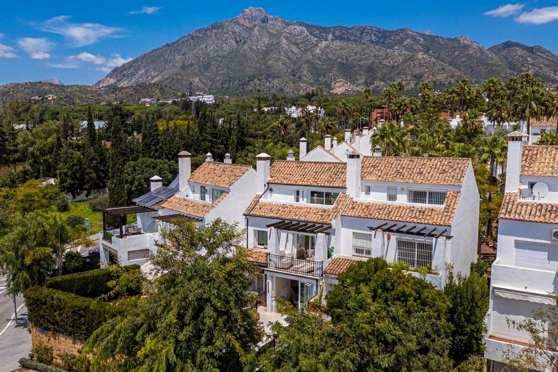 Townhouse in Marbella, Andalusia, Spain 1 - 17137804