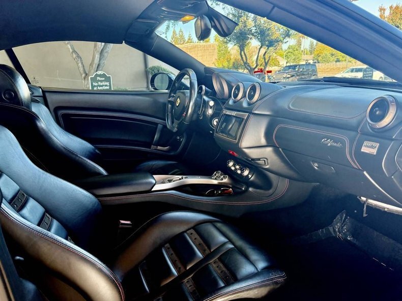 Cabriolet in Glendale, United States 4 - 17238452