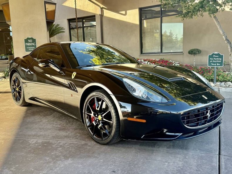 Cabriolet in Glendale, United States 1 - 17238452