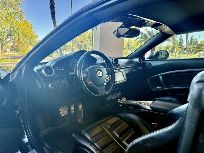 Cabriolet in Glendale, United States 5 - 17238452
