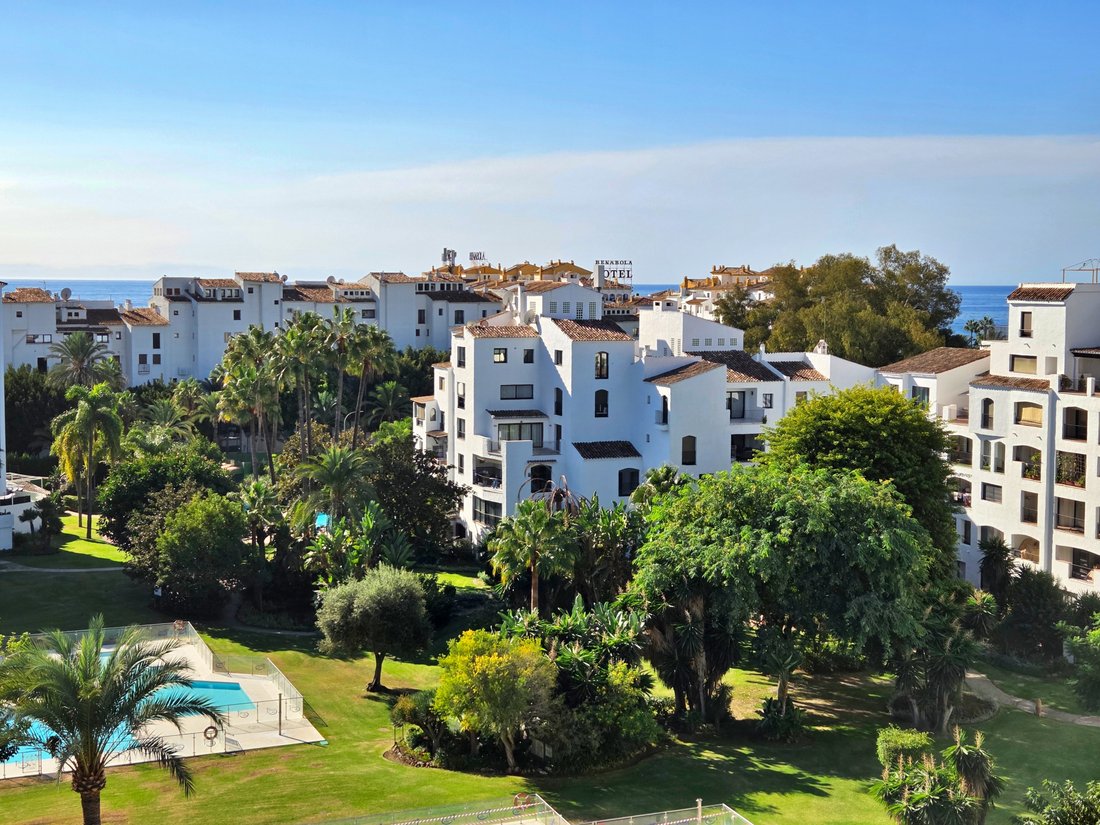 Penthouse in Puerto Banus, Marbella, Spain 1 - 17238996