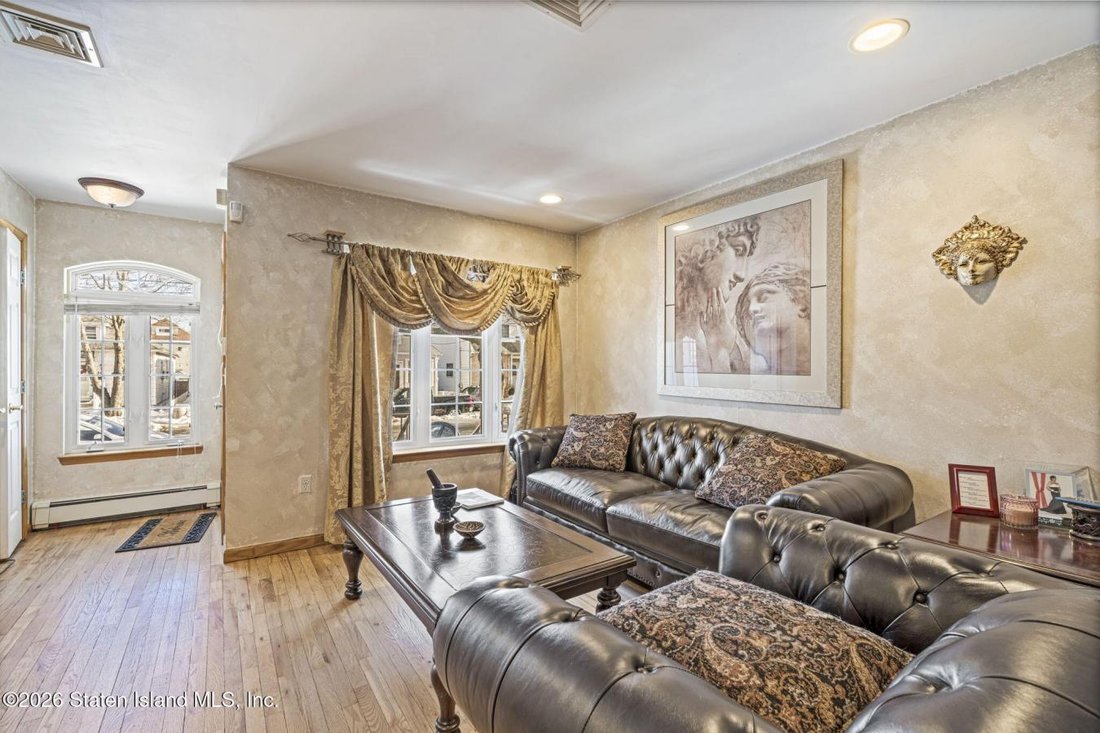 House in New York, New York, United States 4 - 17238702
