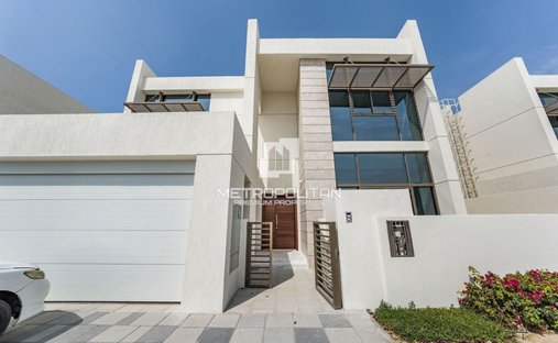 Villa in MBR City / Mohammed Bin Rashid City, Dubai, United Arab Emirates 1