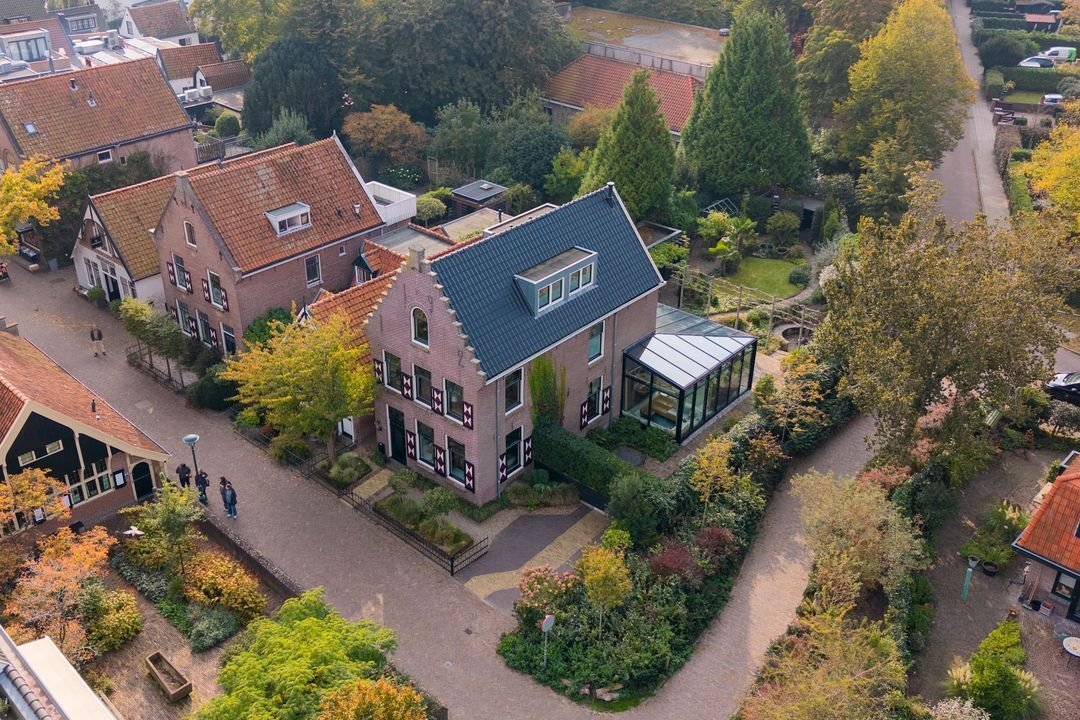 Villa in Bergen, North Holland, Netherlands 1 - 17239199