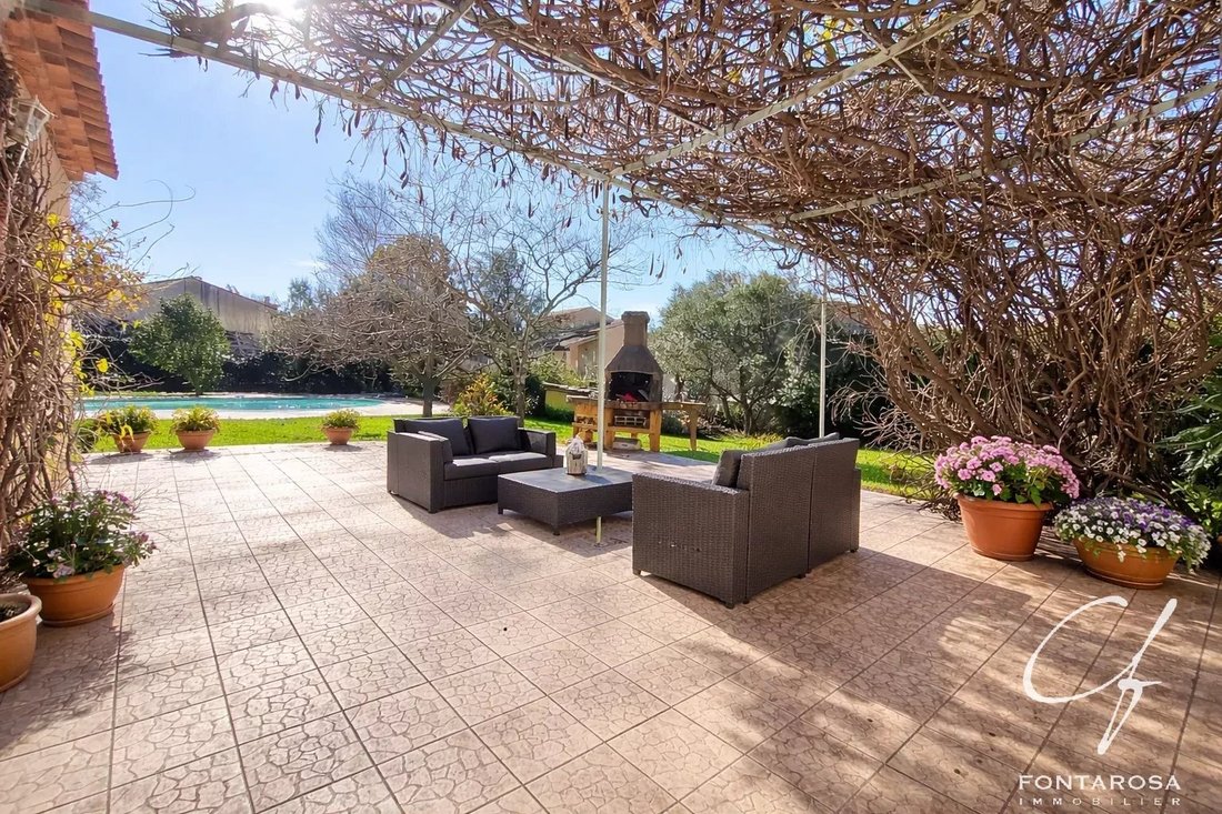 House in Frejus, Provence-Alpes-Côte d'Azur, France 3 - 17237169