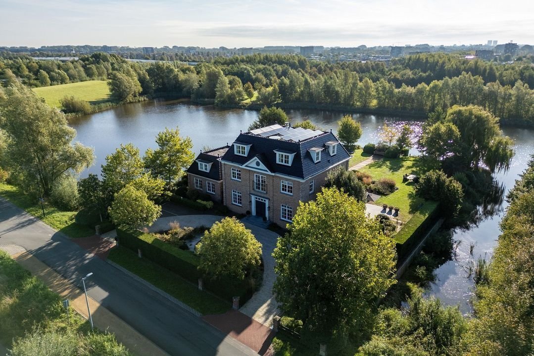 Villa in Zwaanshoek, North Holland, Netherlands 1 - 17239053