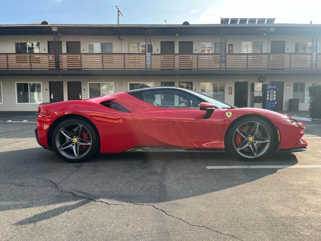 Coupe in Redwood City, CA, United States 3 - 16659071