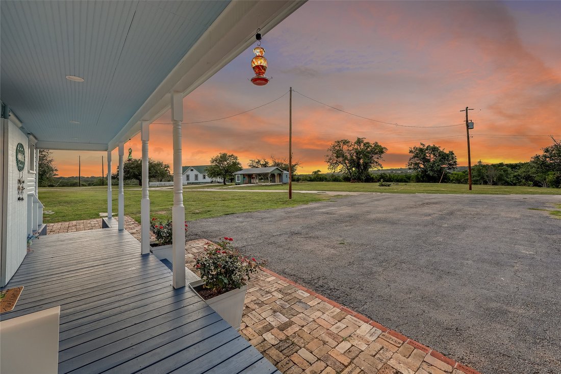 Farm Ranch in Salado, Texas, United States 3 - 17239318