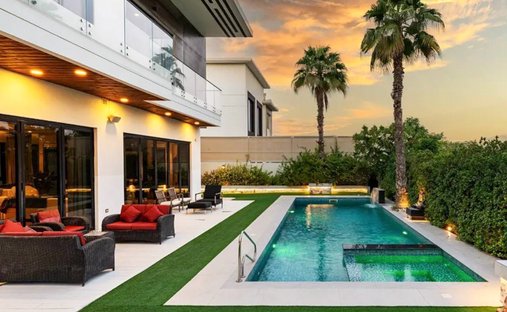 Villa in Hadaeq Sheikh Mohammed Bin Rashid, Dubai, United Arab Emirates 1