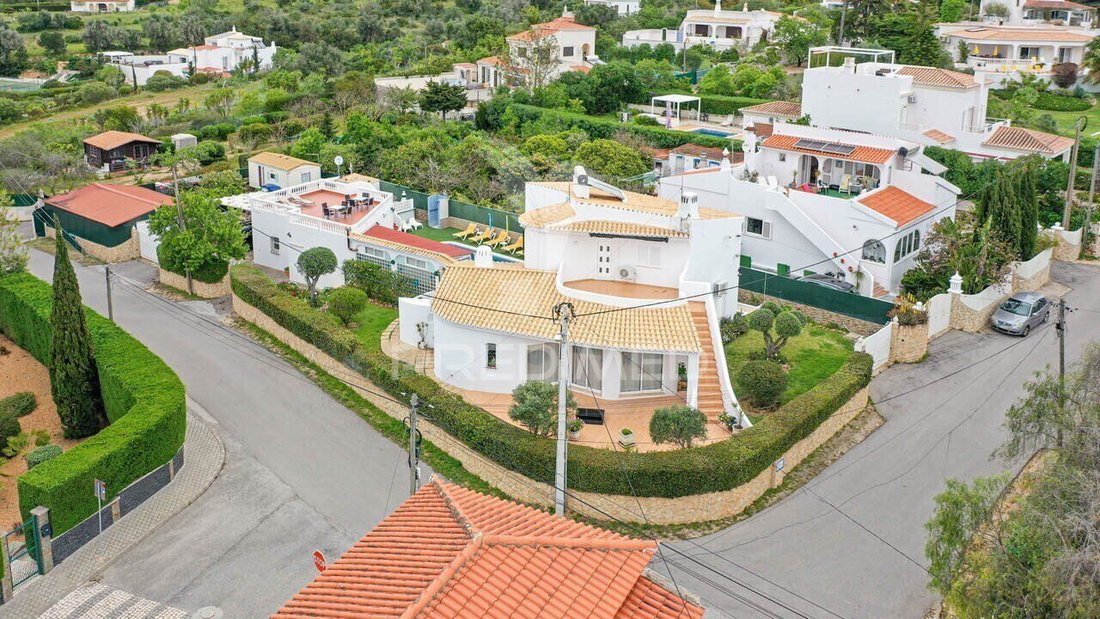 House in Carvoeiro, Algarve, Portugal 2 - 17238956