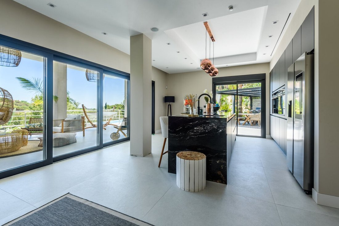 Villa in Elviria-Cabopino, Marbella, Spain 2 - 17238739
