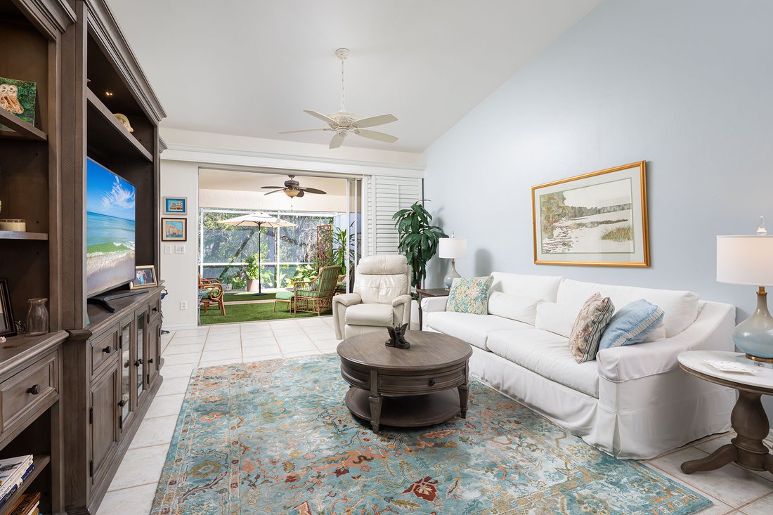 Naples, Florida, United States 1 - 17239563