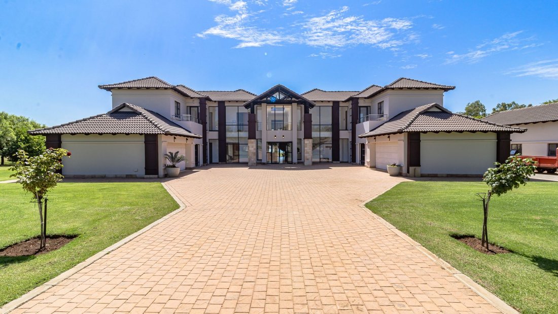 House in Oranjeville, Free State, South Africa 2 - 17040965