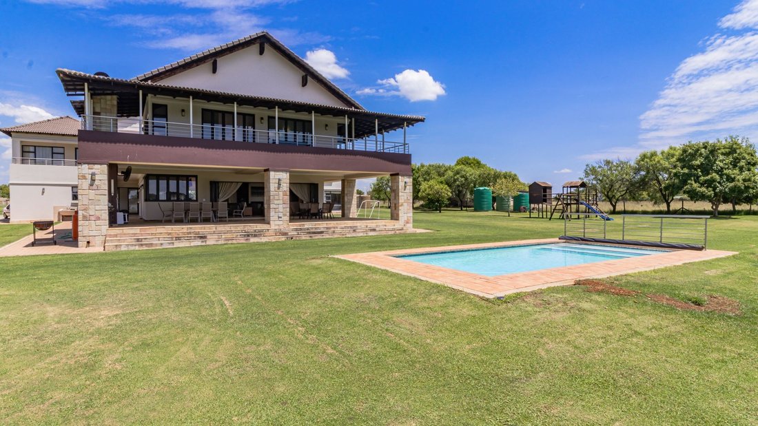 House in Oranjeville, Free State, South Africa 5 - 17040965
