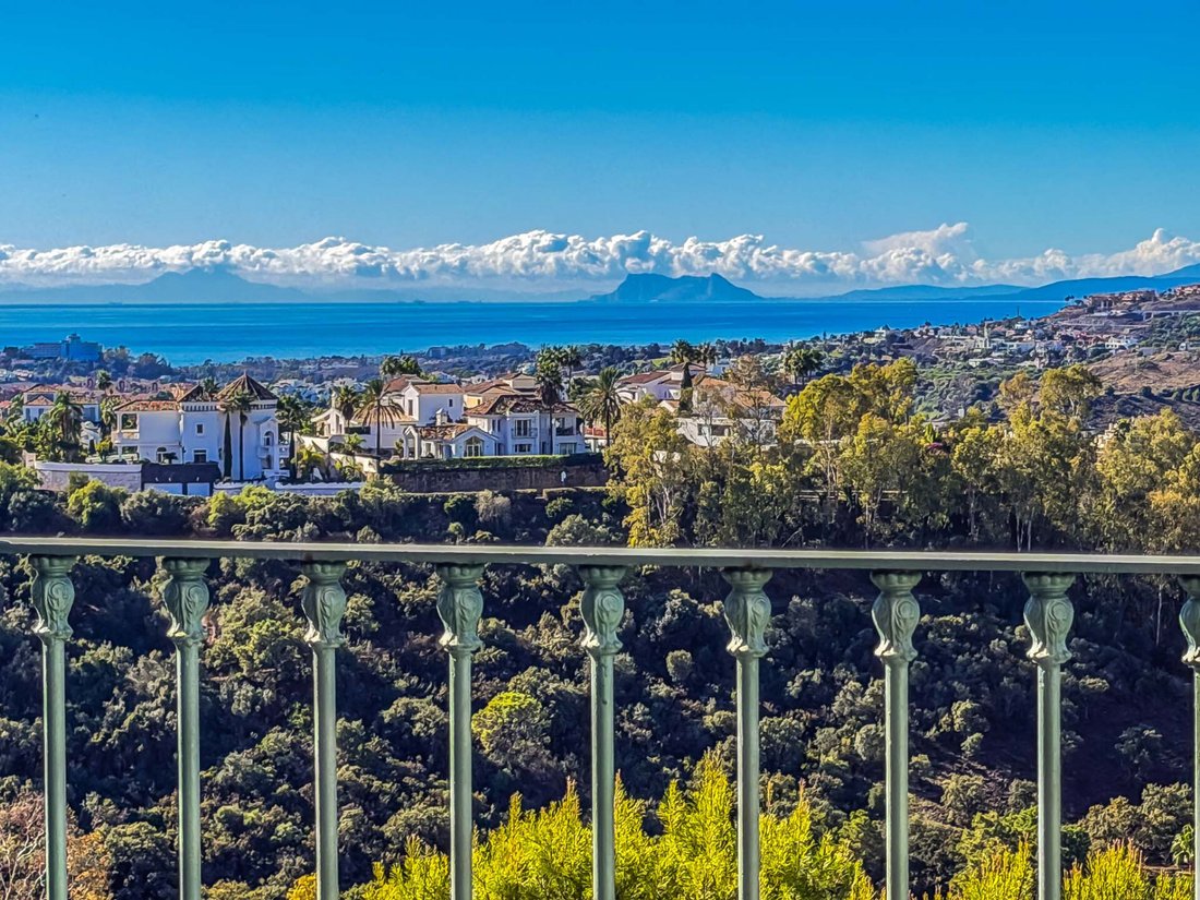Apartment in La Quinta, Benahavis, Andalusia 1 - 17238634