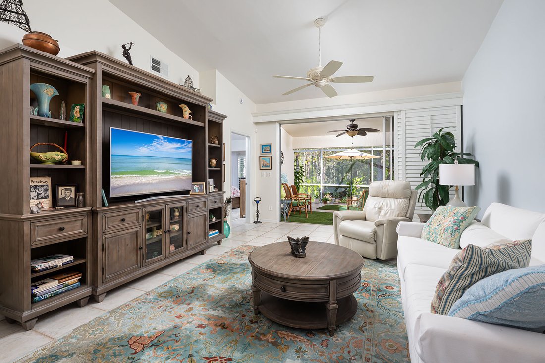 Naples, Florida, United States 2 - 17239563
