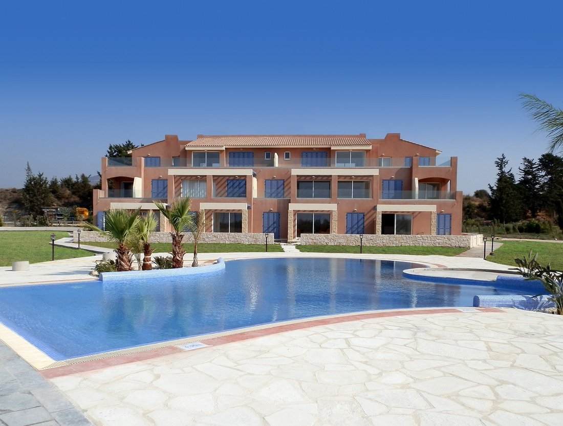 Bungalow in Poli Crysochous, Paphos, Cyprus 2 - 17239825