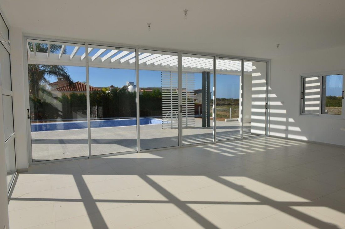 Villa in Peyia, Paphos, Cyprus 2 - 17239775