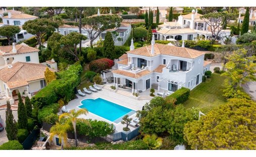 Villa in Vale do Lobo, Almancil, Portugal 1