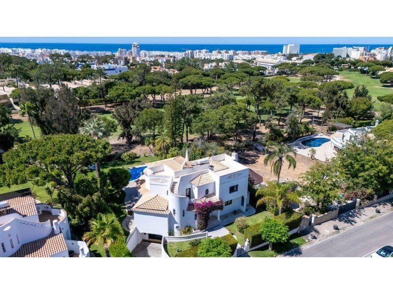 Villa in Vilamoura, Quarteira, Algarve 1 - 17240873