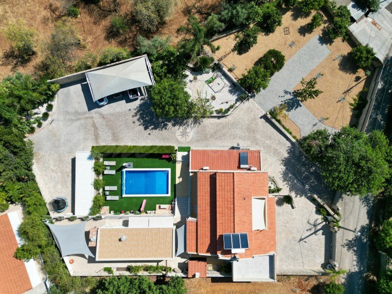 Villa in Loule (Sao Clemente), Algarve, Portugal 1 - 17240810