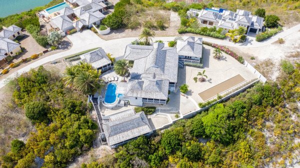 Villa in FreeTown, Saint Philip, Antigua and Barbuda 1 - 17239691