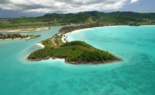 Terrain à Jolly Harbour, Saint-Mary, Antigua-et-Barbuda 1