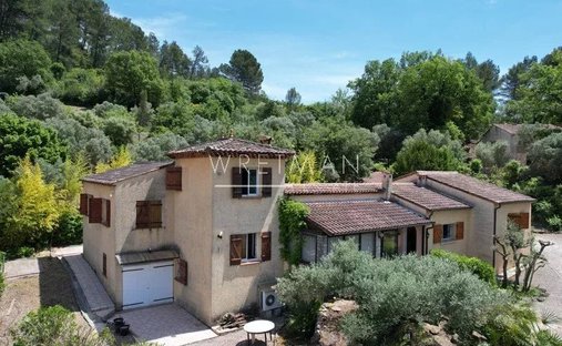 House in Centre, Le Luc, France 1