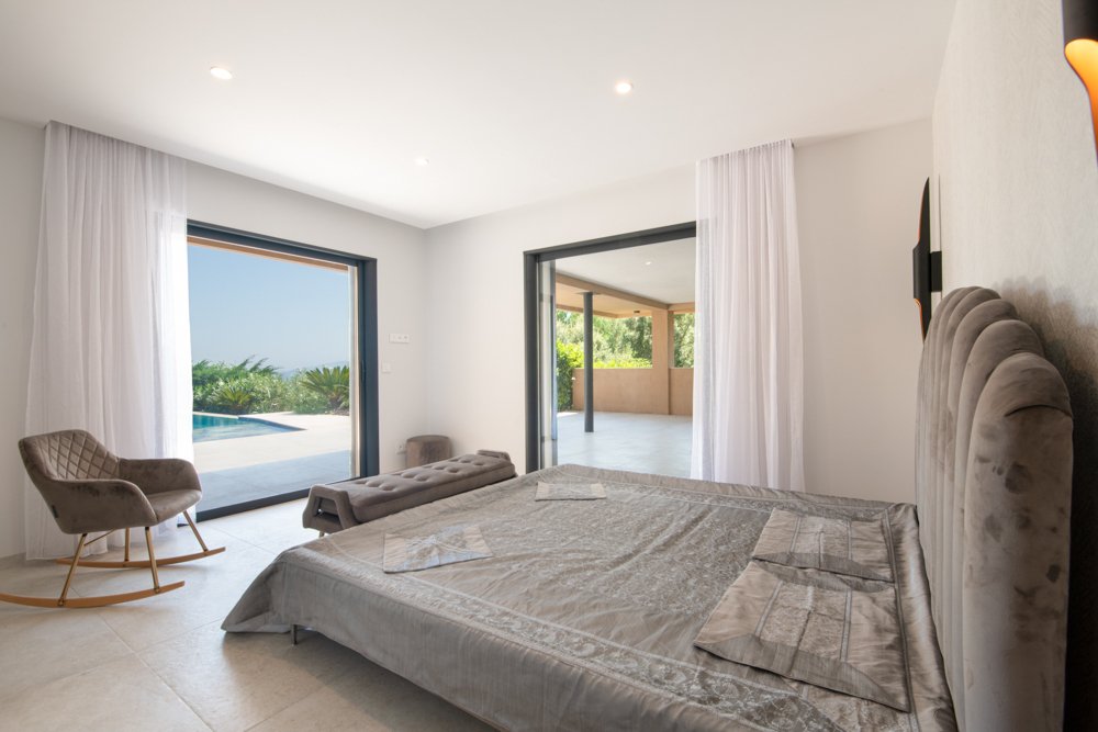 House in Grimaud, Provence-Alpes-Côte d'Azur, France 5 - 13719344