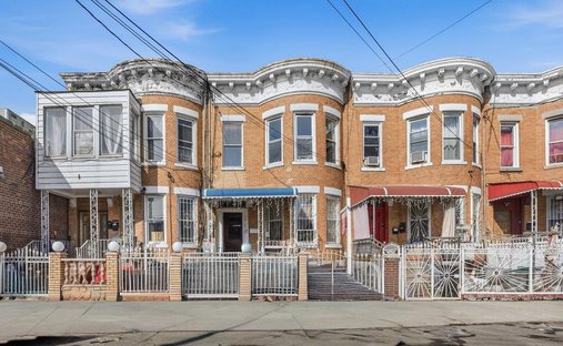 House in New York, New York, United States 1