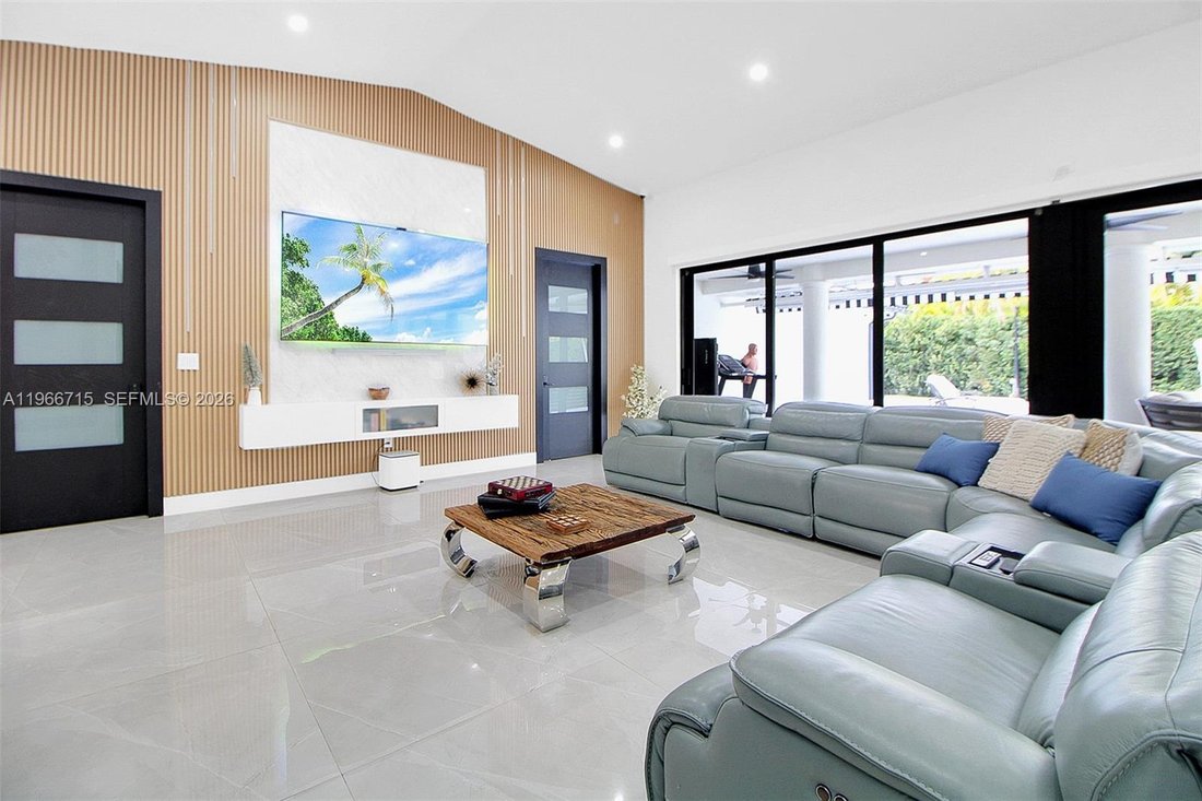 House in Miami, Florida, United States 5 - 17242512