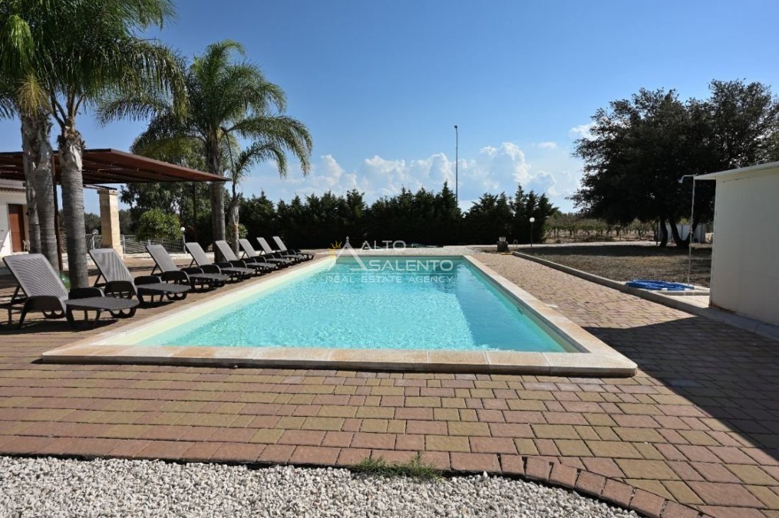 Villa en San Vito de los Normanni, Apulia, Italia 3 - 17240629