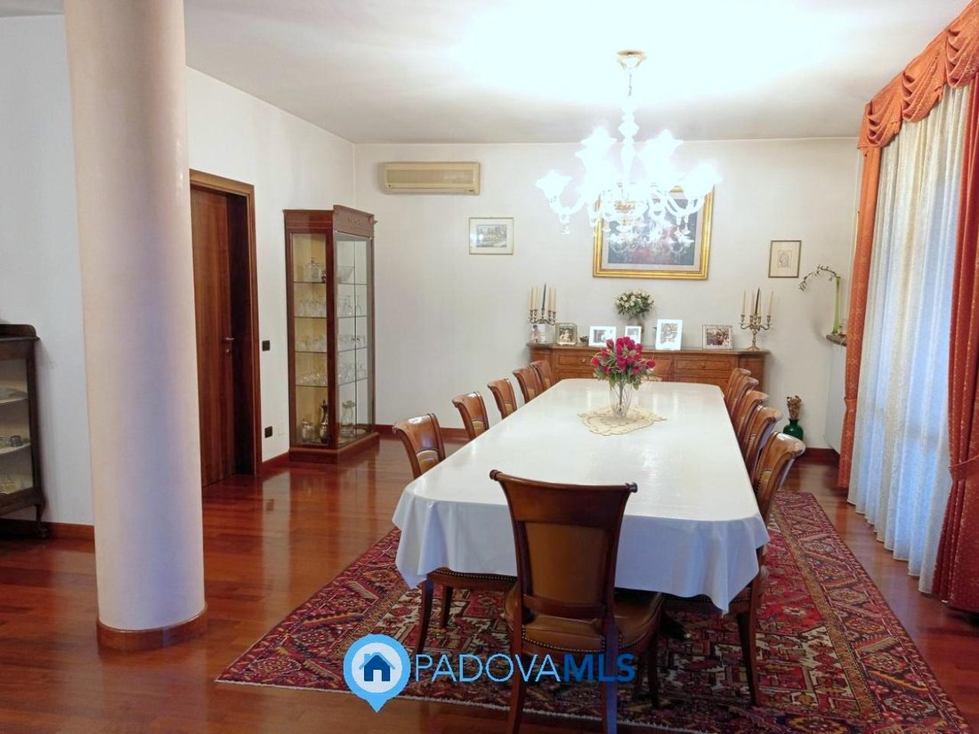 Villa in Noventa Padovana, Veneto, Italy 3 - 17244361