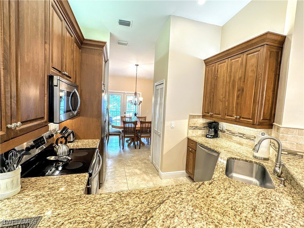 Condo in Naples, Florida, United States 4 - 17242808