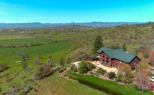 House in Eagle Point, Oregon, United States 1