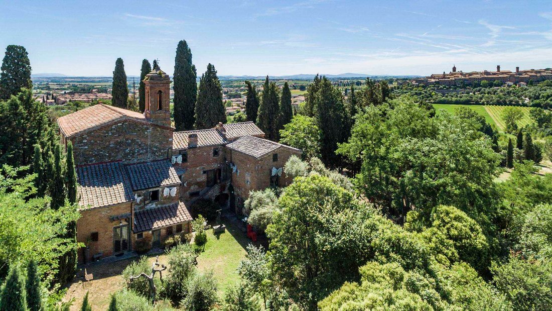 Country House in Torrita di Siena, Tuscany, Italy 2 - 17243171