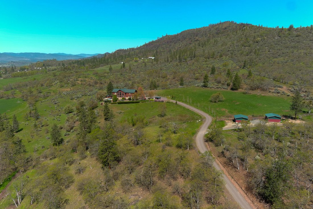 House in Eagle Point, Oregon, United States 3 - 17243670