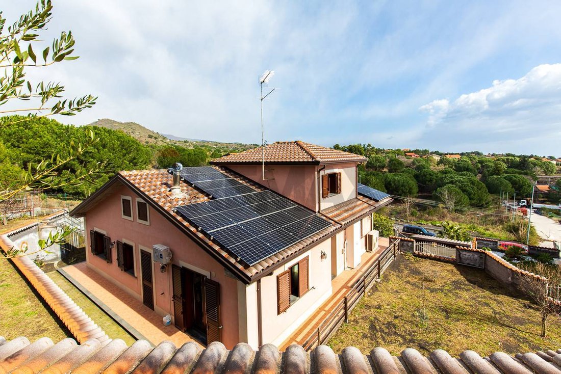 Villa in Nicolosi, Sicily, Italy 1 - 17244593