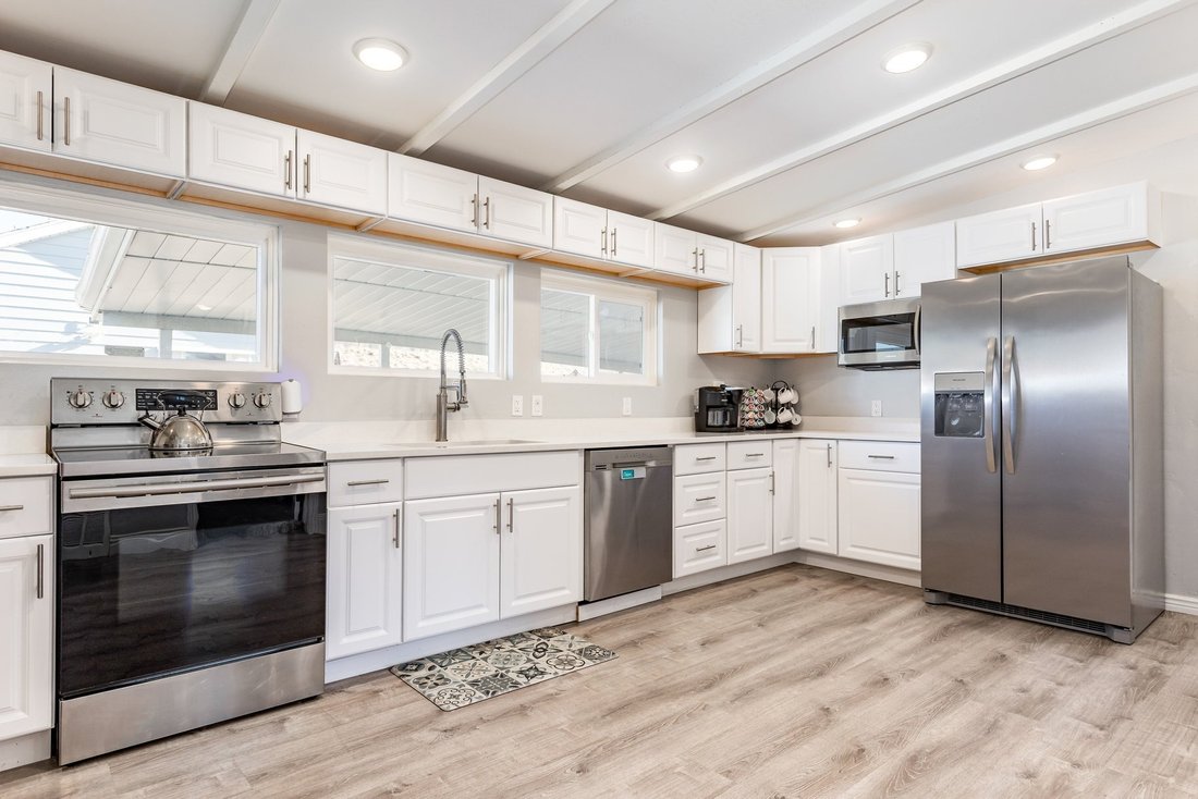 House in West Valley City, Utah, United States 5 - 17241541
