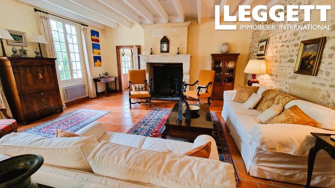 House in Saint-Christophe-de-Double, Nouvelle-Aquitaine, France 3 - 17241829