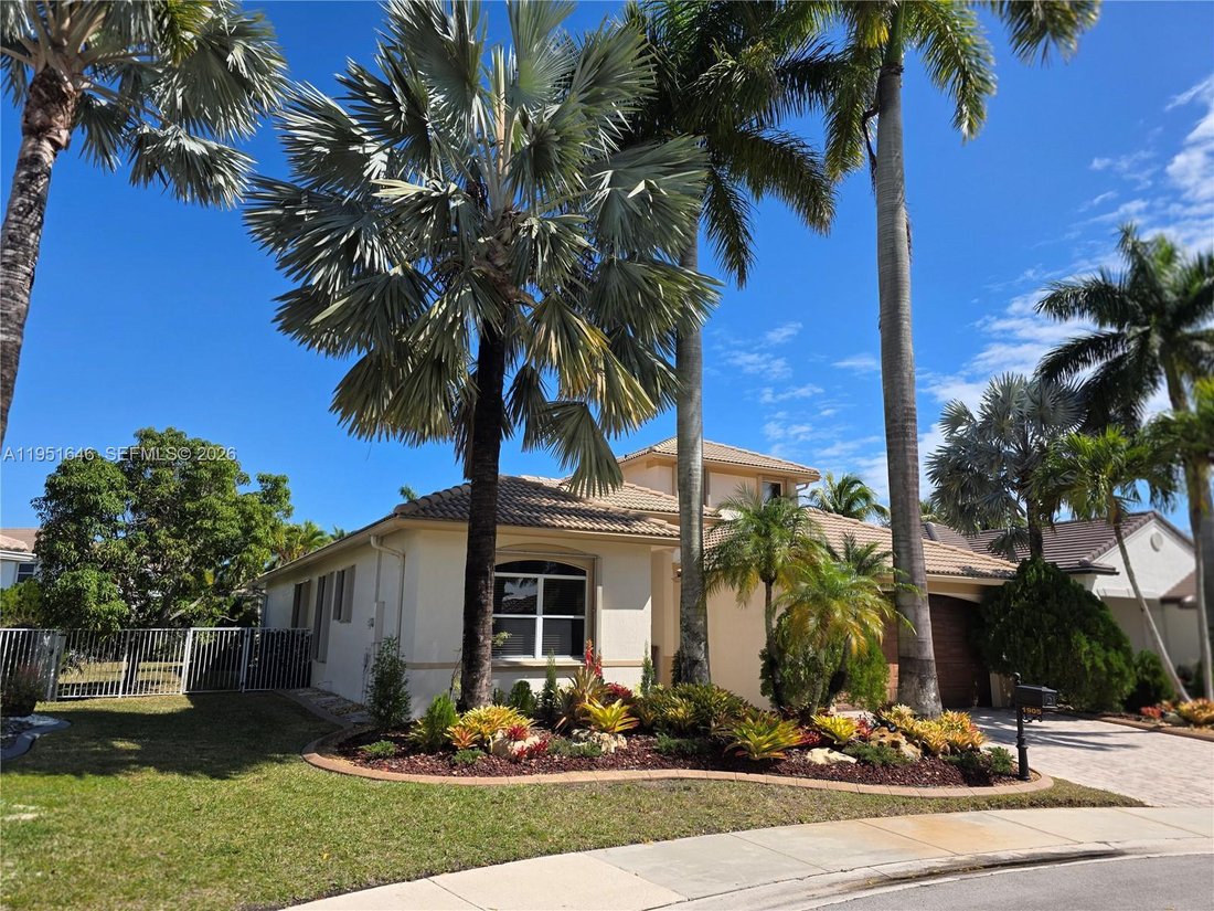 House in Weston, Florida, United States 3 - 17240077