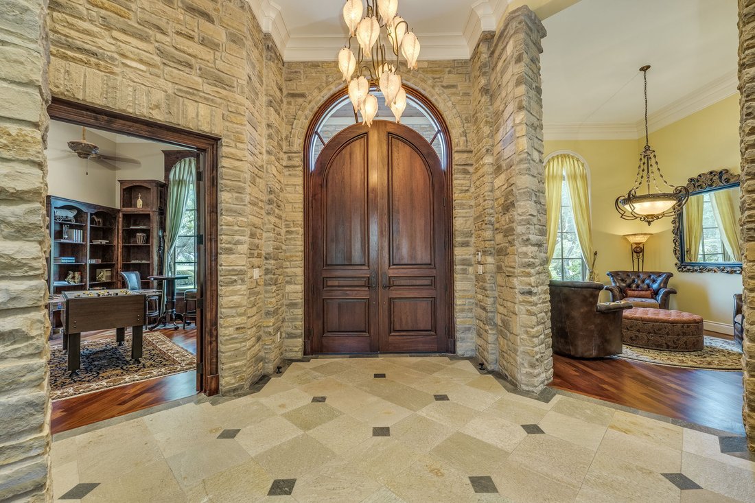 House in The Hills, Texas, United States 5 - 17241994