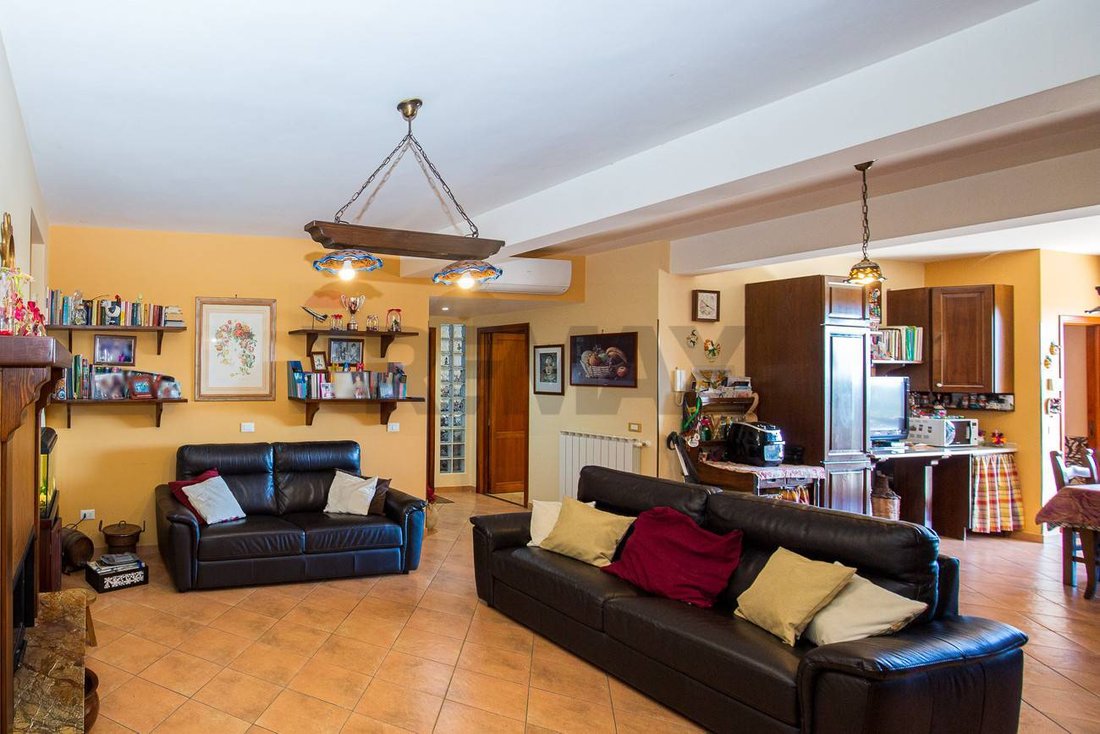 Villa in Nicolosi, Sicily, Italy 3 - 17244593