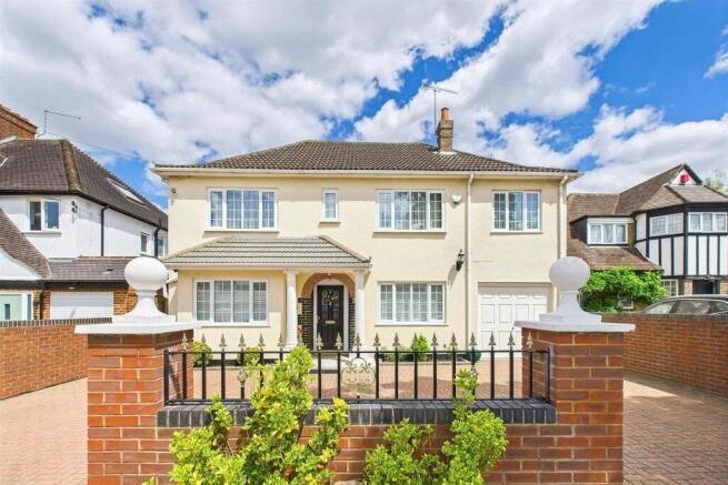 House in Eastcote, Hillingdon, England 1 - 17240207