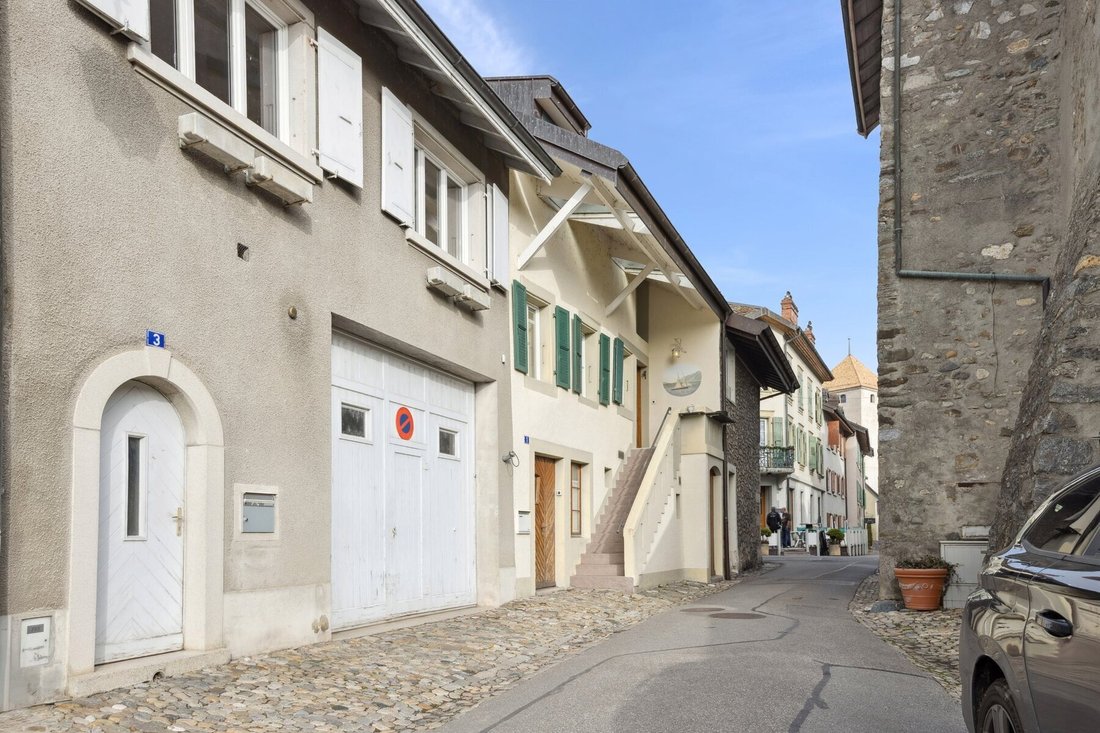 For Sale, Village House, 1162 St Prex, Réf 045126