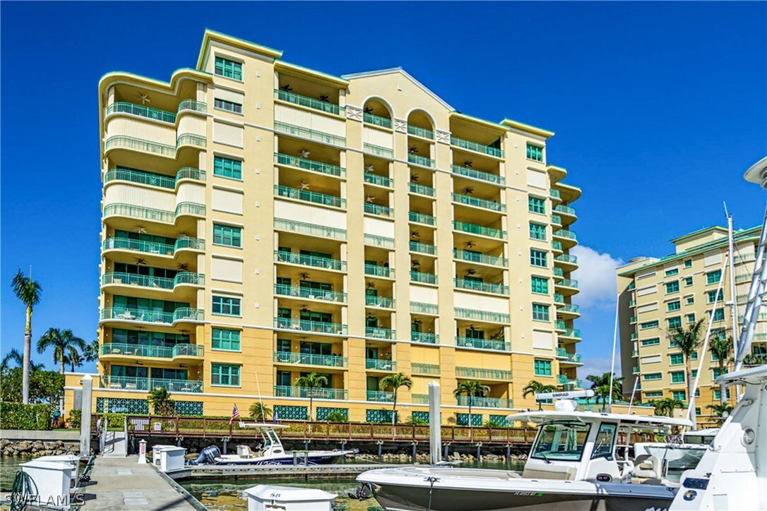 Condo in Marco Island, Florida, United States 3 - 17242826
