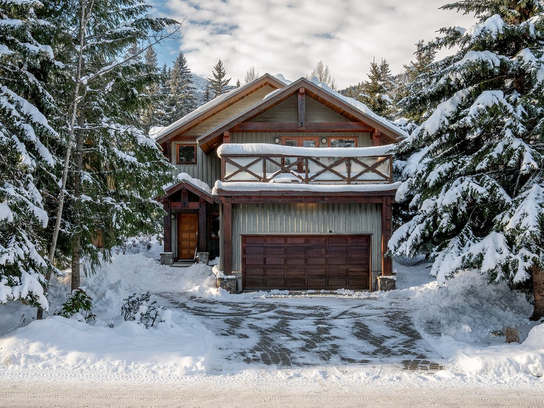 House in Whistler, British Columbia, Canada 1 - 17244611