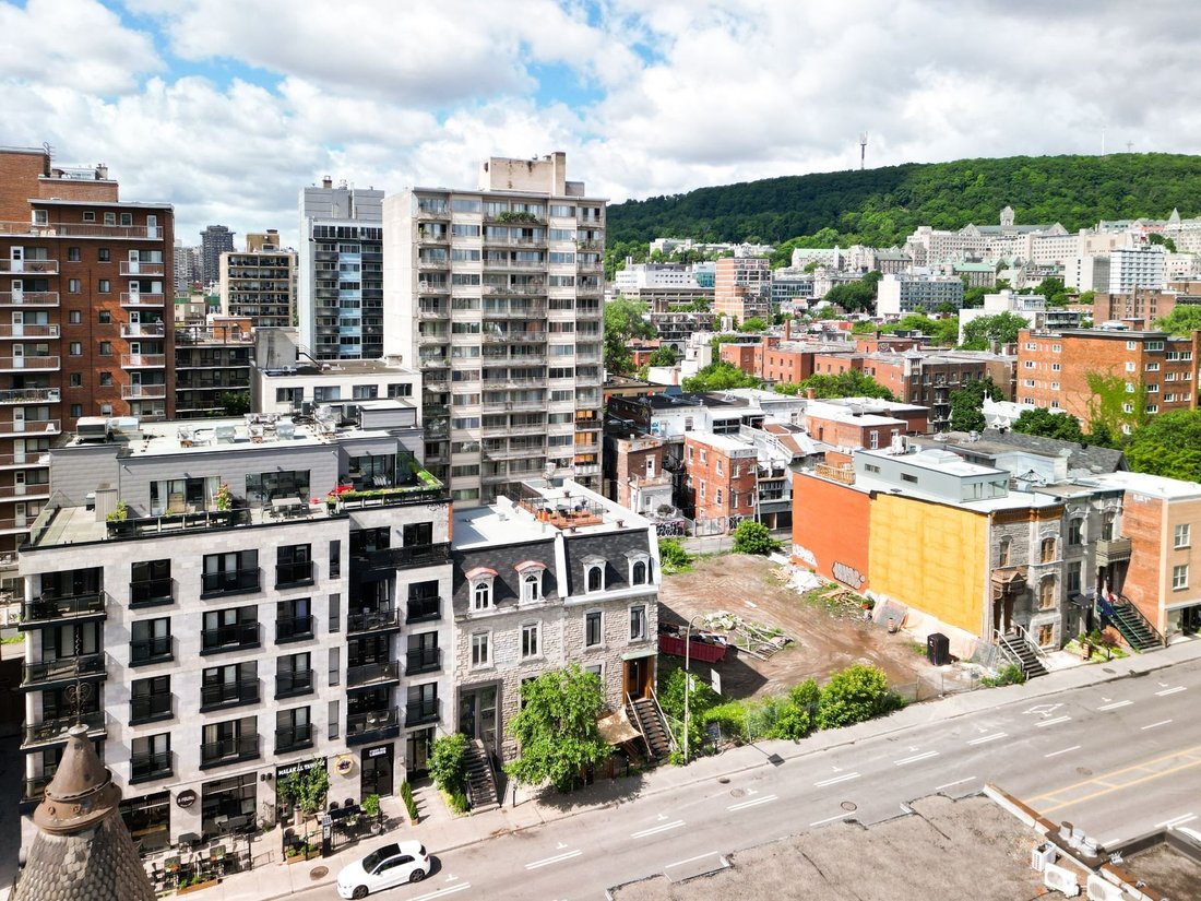 Apartment in Montréal, Quebec, Canada 1 - 17240435