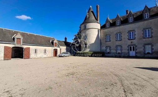 Castle in Limoges Sud-Portes Férées, Limoges, France 1